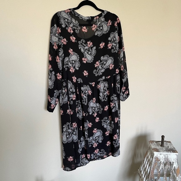 Torrid Black and Pink Paisley Shirt Dress - Picture 2 of 5
